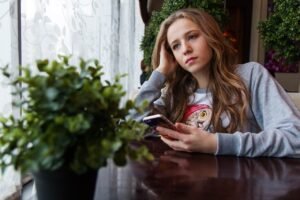 Read more about the article Digital Abuse: This Is Why It Is A Serious Problem And Must Not Be Neglected.